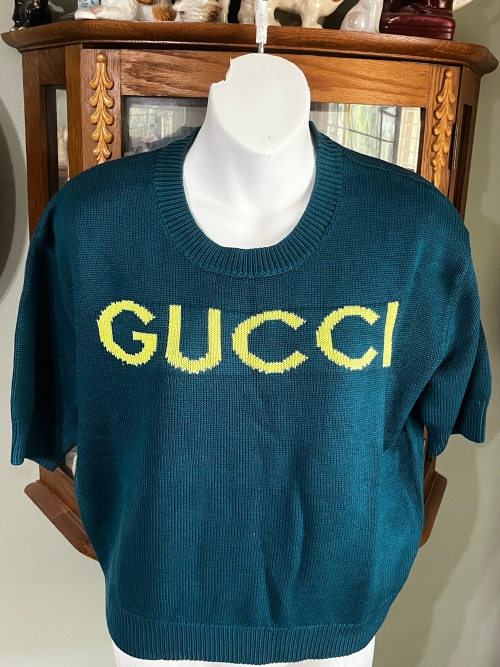 Gucci. Soft Wool Intarsia Logo Spell Out Short Sleeve Sweater Size Large